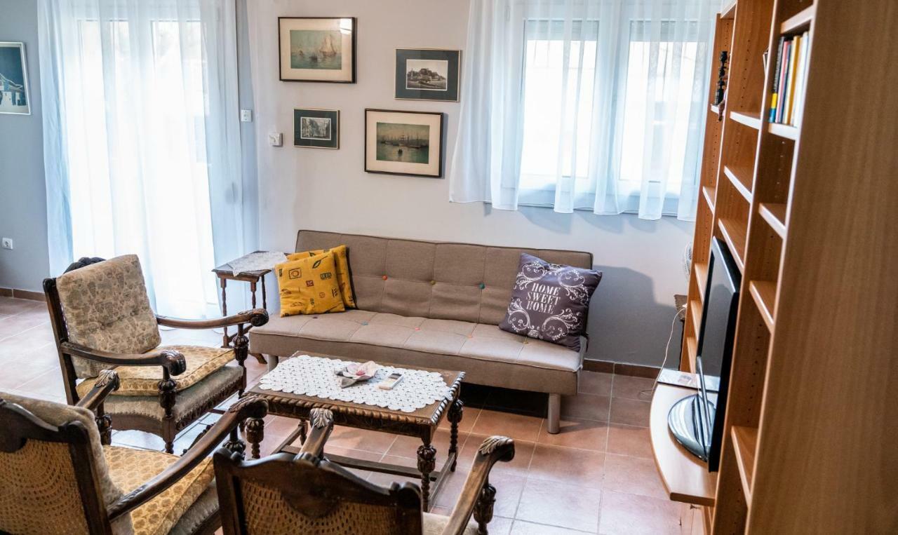 Next To The Sea - Apartment Hagia Triada Exterior foto