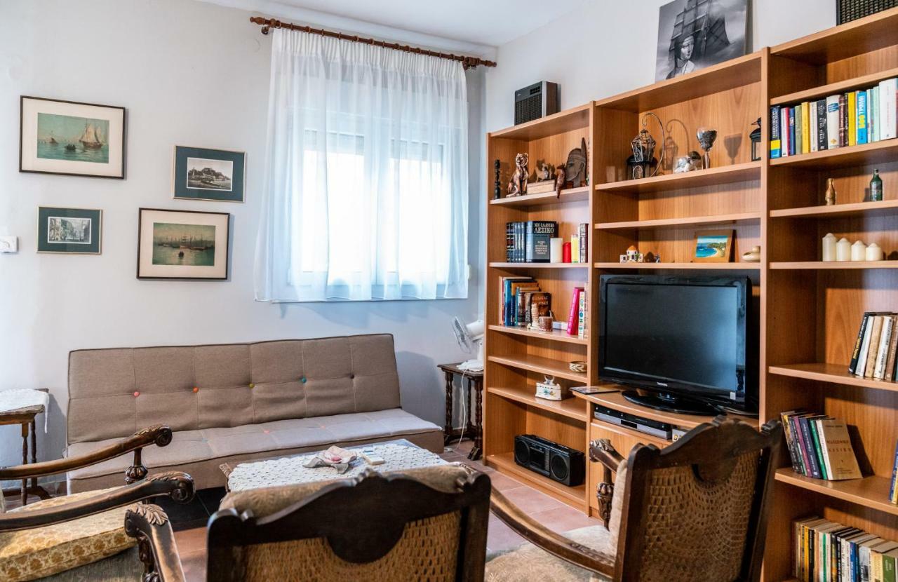 Next To The Sea - Apartment Hagia Triada Exterior foto